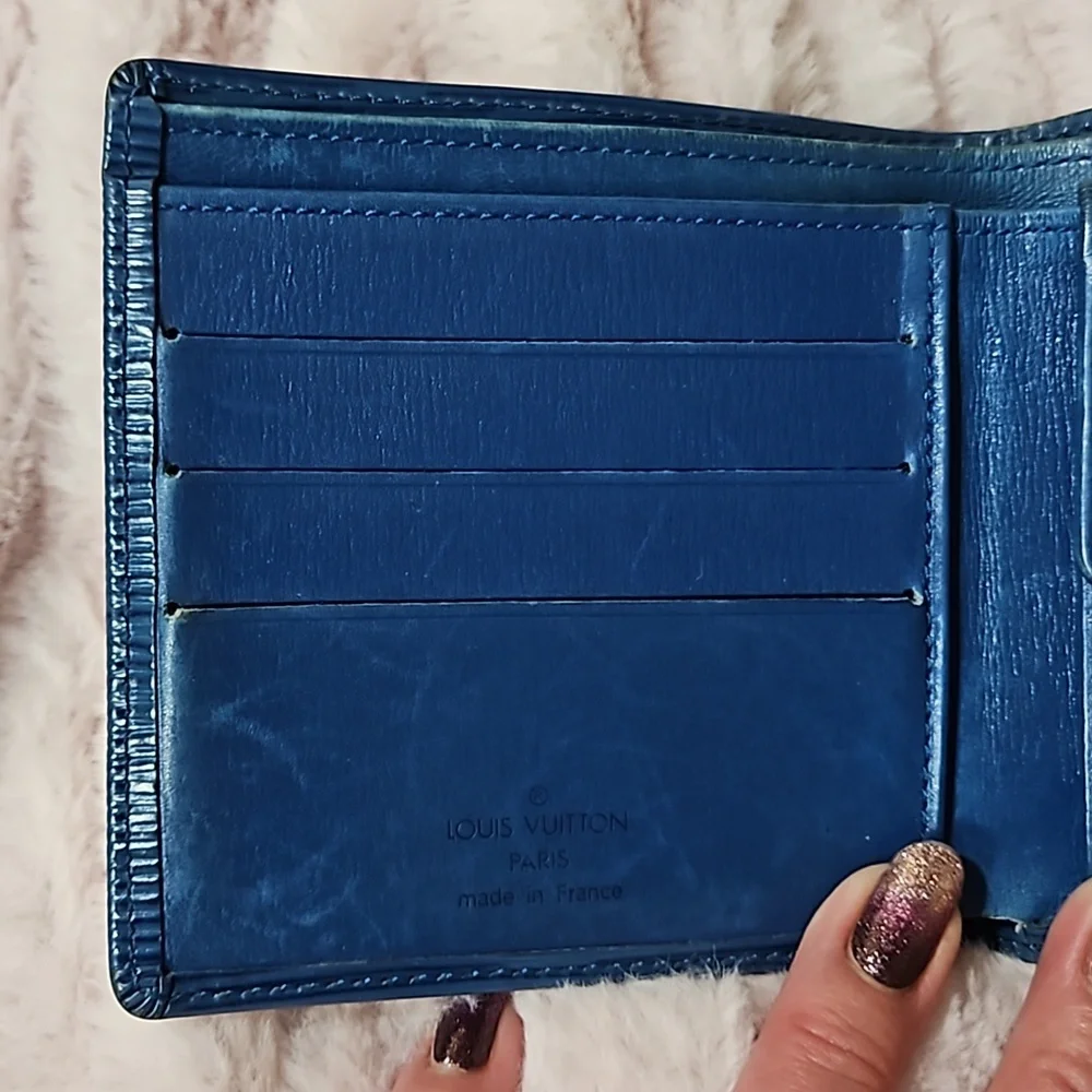 Louis Vuitton Blue Epi Small Wallet Unisex